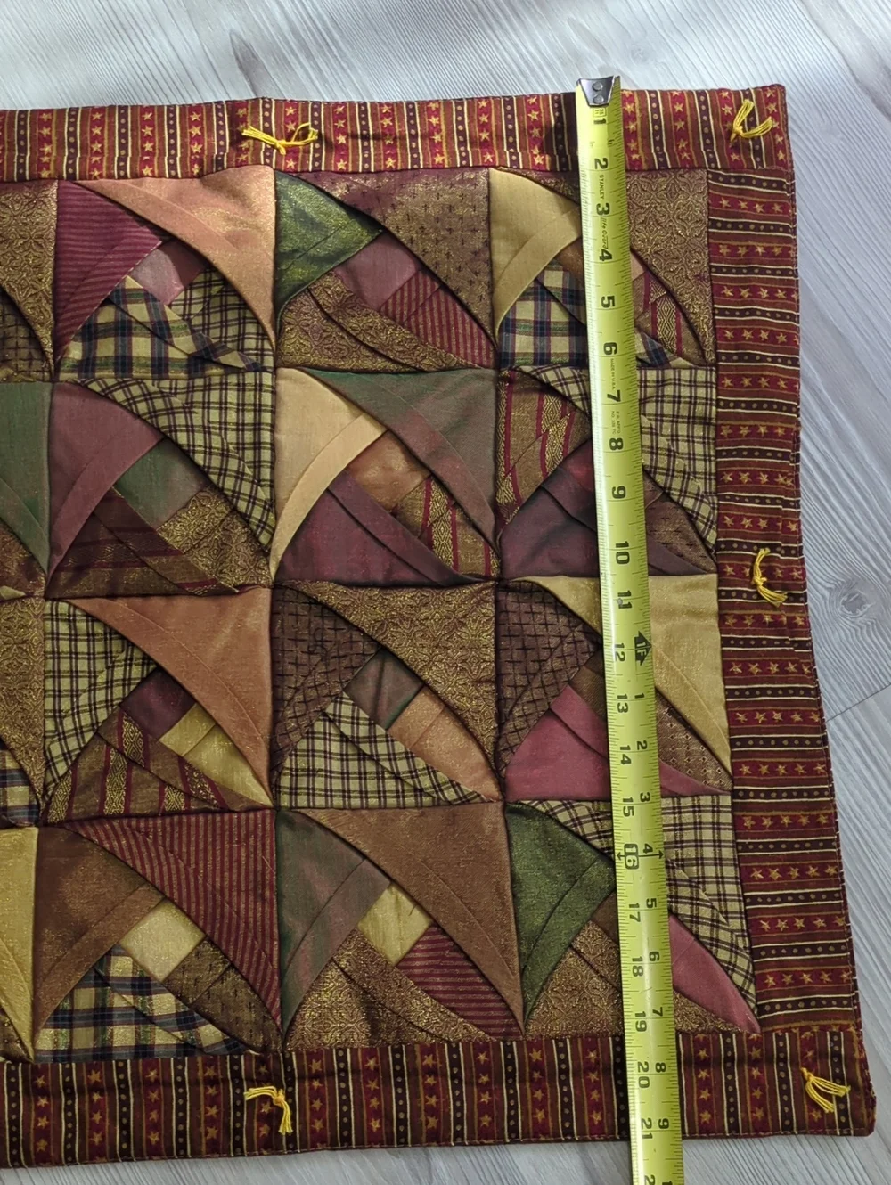 Handmade Cathedral Window Quilt Wall Hanging Pillow Cover 21x21 Primitive Countr